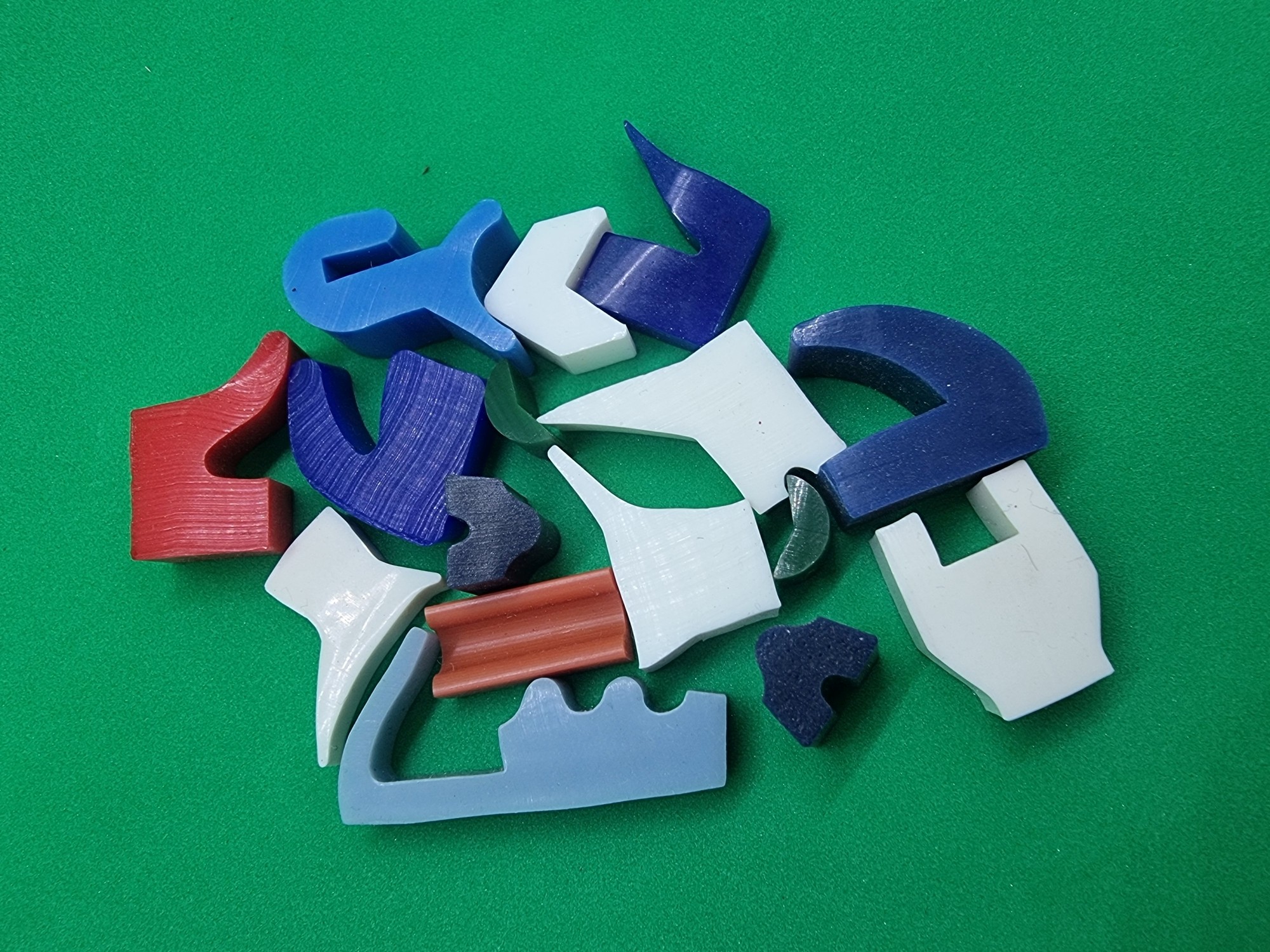 Image shows silicone rubber lip and autoclave seals on a green background